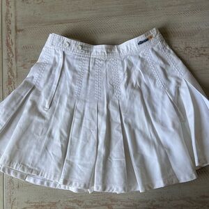 Vintage White pleated skirt